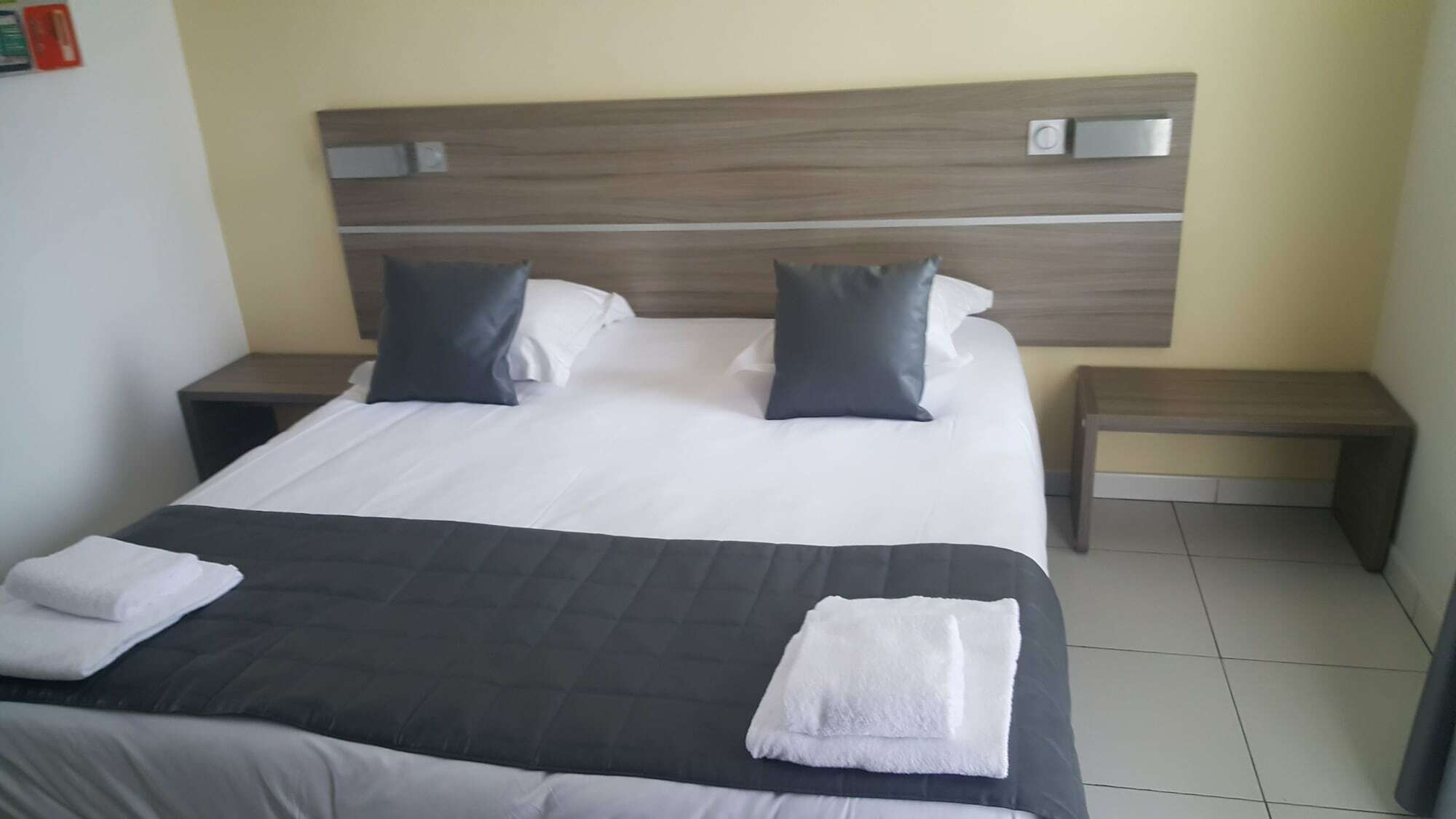 Le Cay Hotel Roquebrune-sur-Argens Eksteriør billede